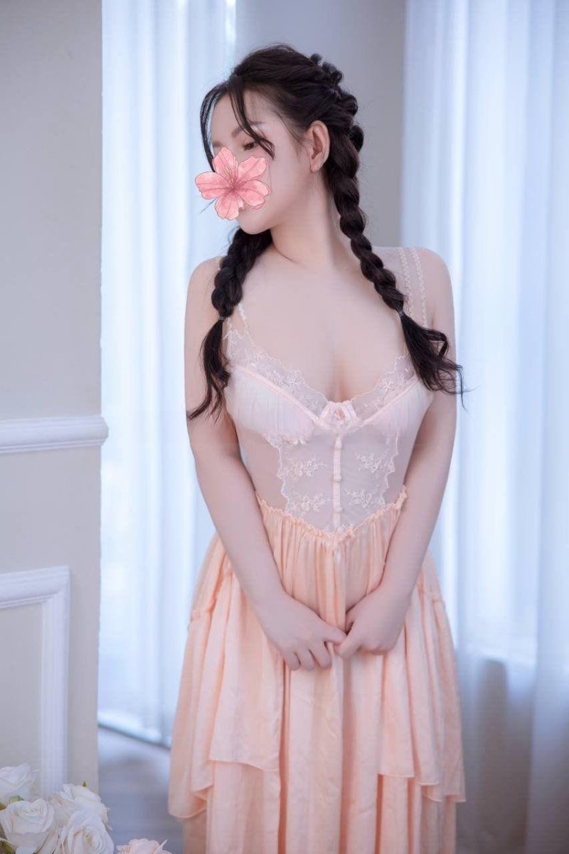 Full Dịch Vụ Khách Sướng Với Thu Tiền